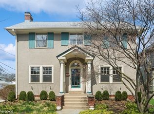 919 Reba Pl, Evanston, IL 60202