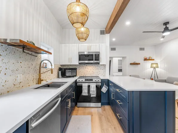 709 SW 9th Court, Delray Beach, FL 33444