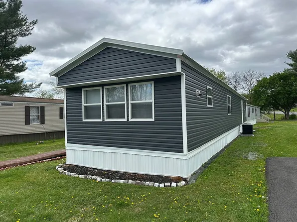5780 Pfeiffer Cir, Germansville, PA 18053