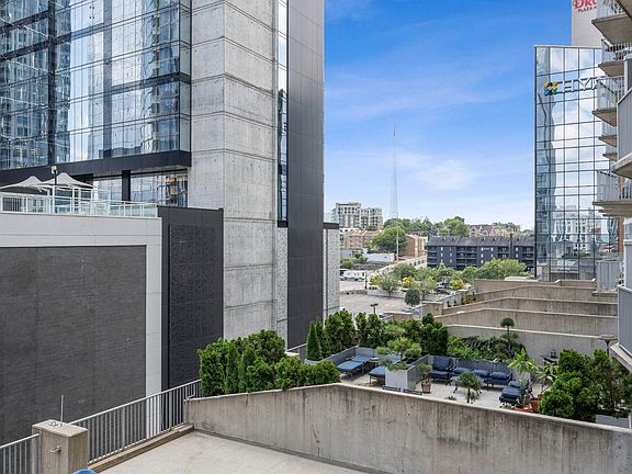 5th image of 301 Demonbreun St Unit 808