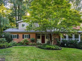 9115 Santayana Dr, Fairfax, VA 22031
