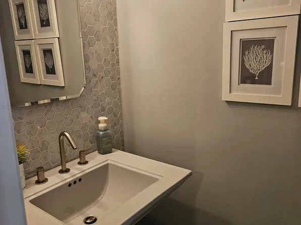 71 Eagan Avenue image 23 of 49