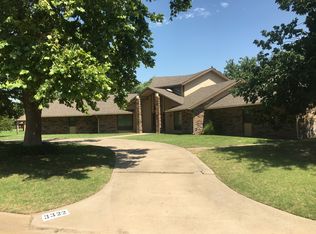 3322 Barn Swallow Rd, Enid, OK 73703