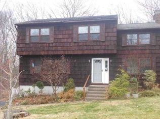 24 Harwood Dr, Danbury, CT 06810