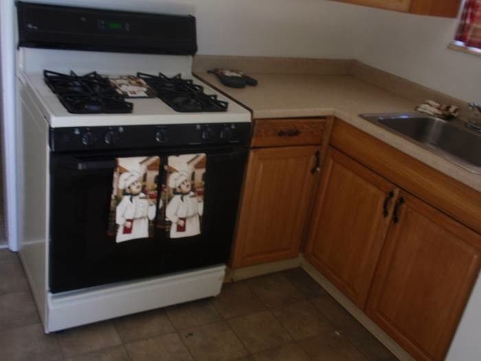 2nd image of 247 6th St APT 4