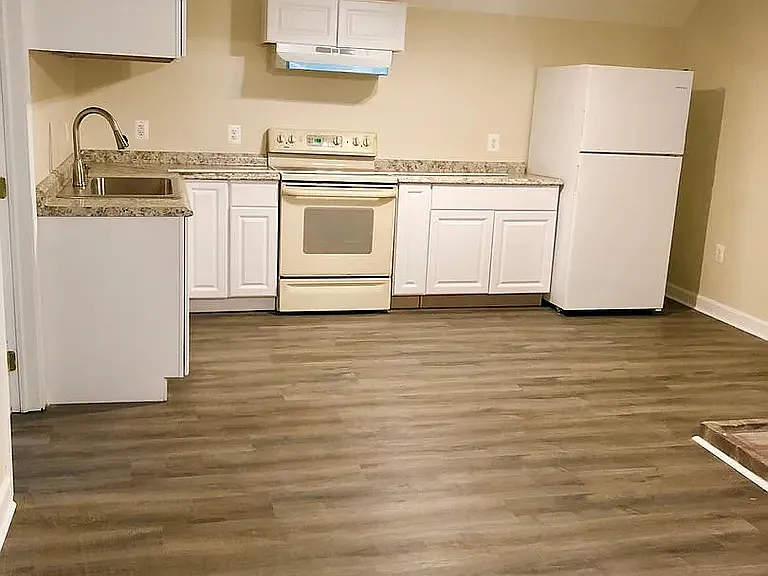 1 bed, 1200 sqft, $1,300 — Photo 1