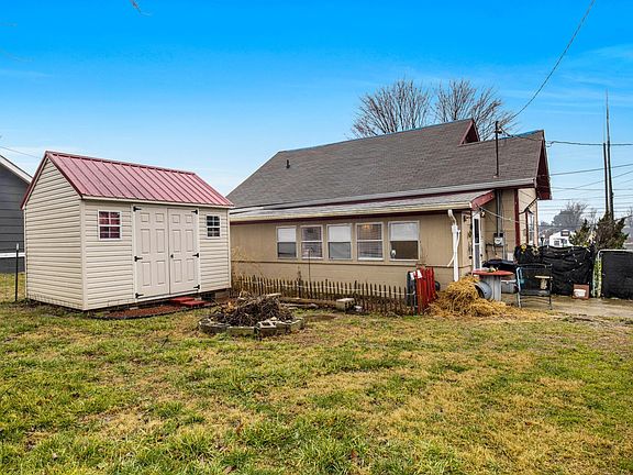 2nd image of 2461 Old Greenbrier Pike