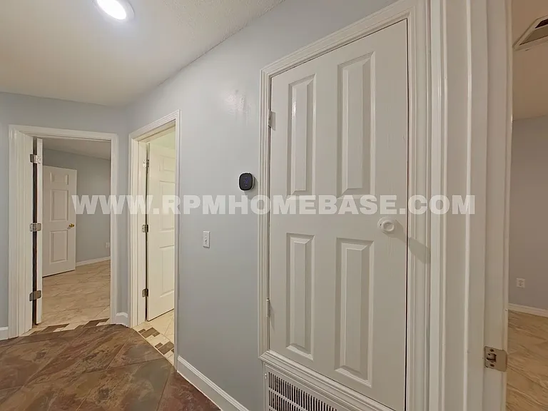 7933 Skyview Blvd — Photo 11