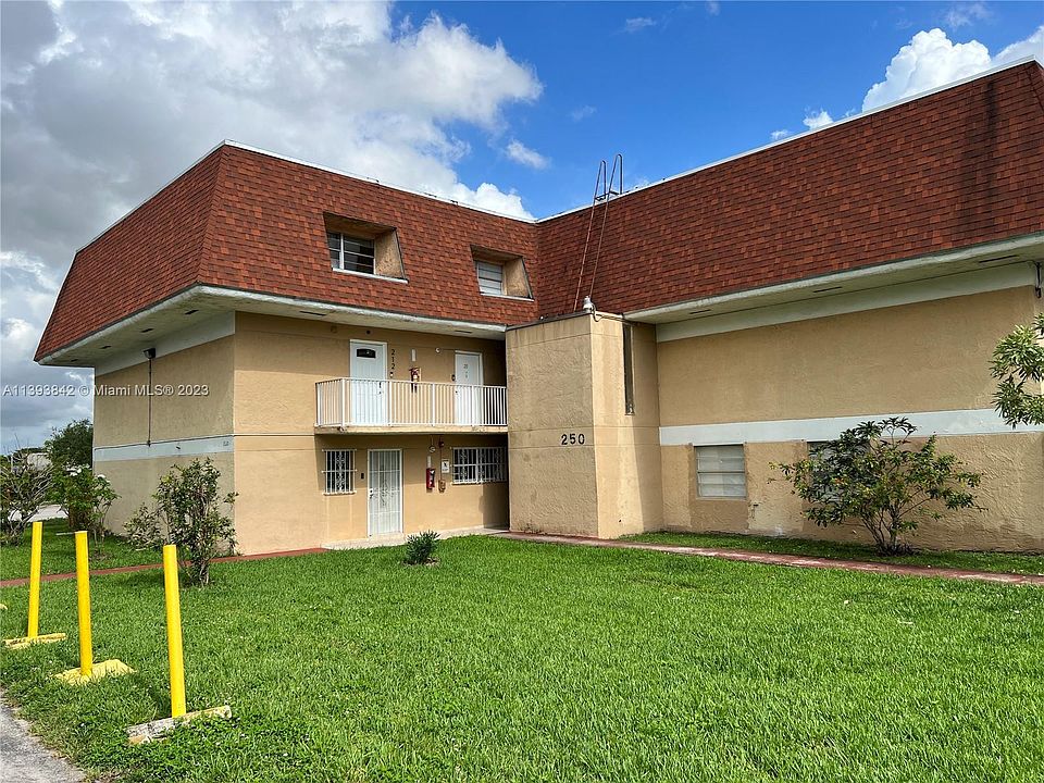 1st image of 250 NW 107th Ave APT 207