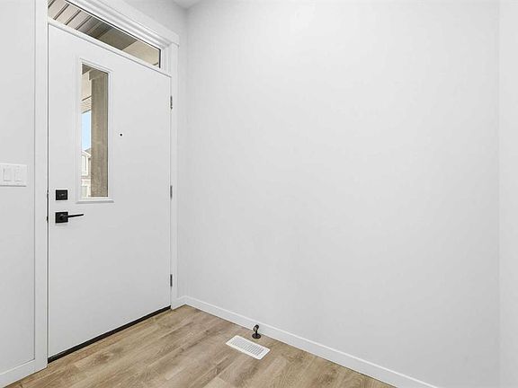 4th image of 170 S Herron Way NE