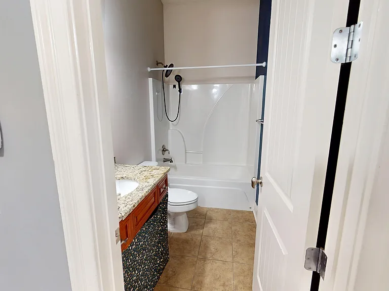 415 Melison Dr — Photo 14