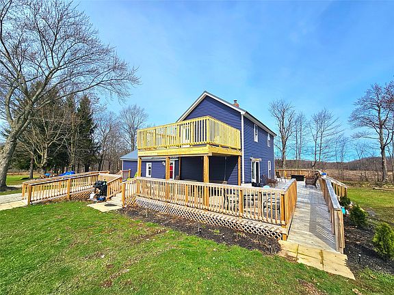 4th image of 8965 Carberry Rd