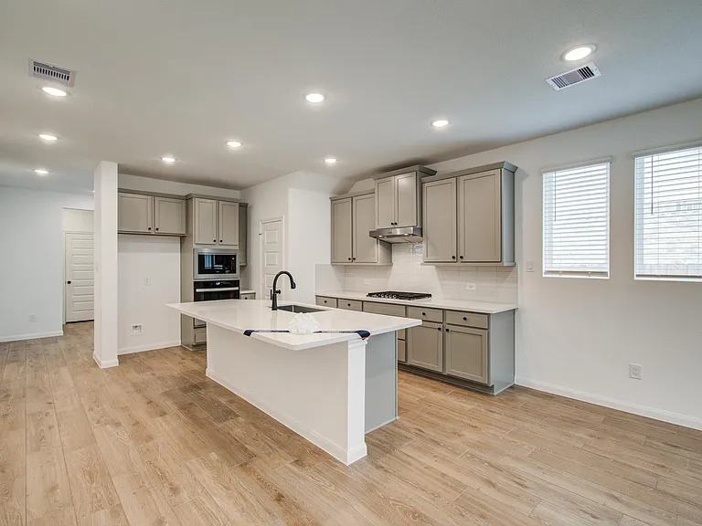7231 Yarrow Blossom Ct — Photo 16