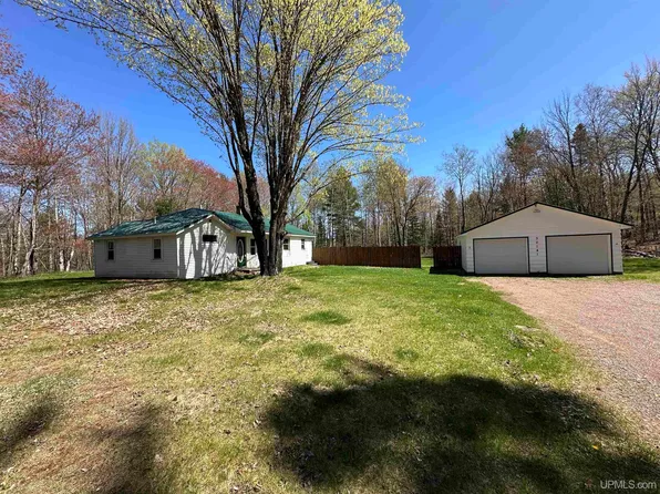 30141 County Road 581 Rd, Ishpeming, MI 49849