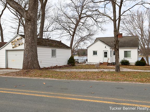 2nd image of 2378 Duff Rd