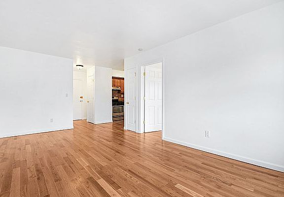 4th image of 5806 31st Ave #3F