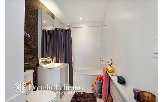 Rented by Douglas Elliman | media 36