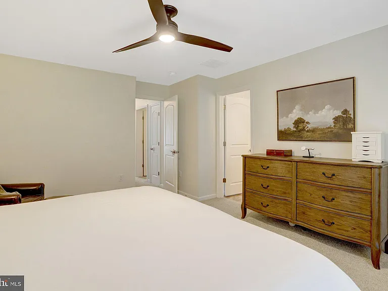 2862 Rosemary Ln — Photo 41