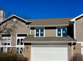 46 Woodstone Ct, Buffalo Grove, IL 60089