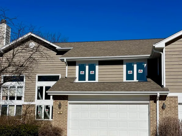 46 Woodstone Ct, Buffalo Grove, IL 60089