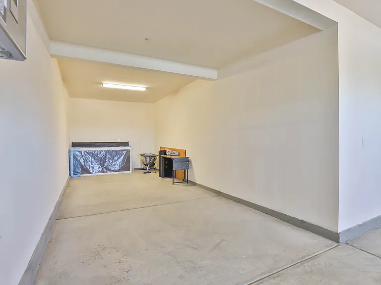 4551 Highland Ave — Photo 48