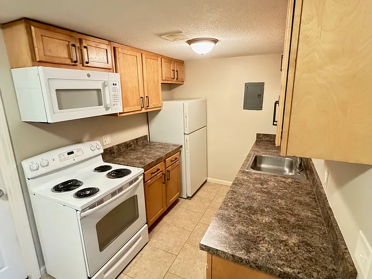 2032 J St #10 — Photo 2
