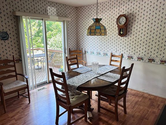 Large deck off kitchen 