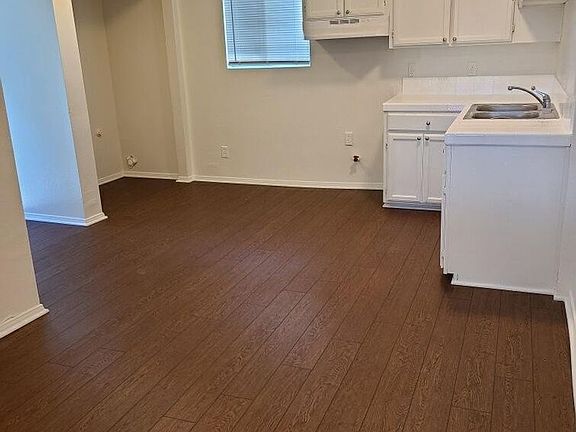 3rd image of 119-121 E 94th St #119
