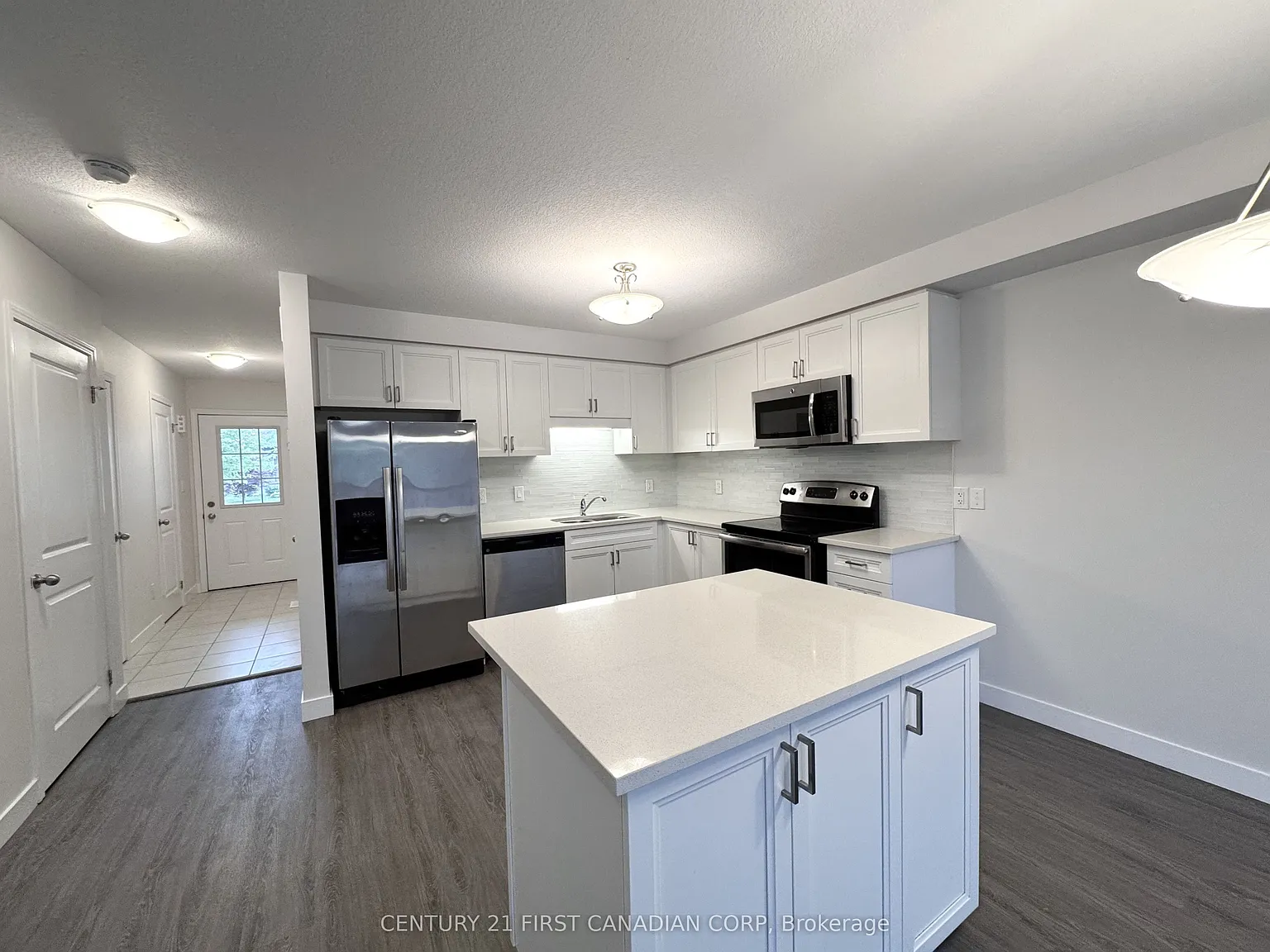 3 bed, $2,500 — Photo 4