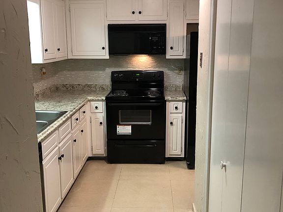 2nd image of 1463 Twin Branches Cir SE