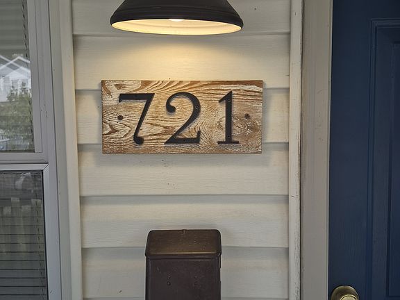 &21 Hanford Street