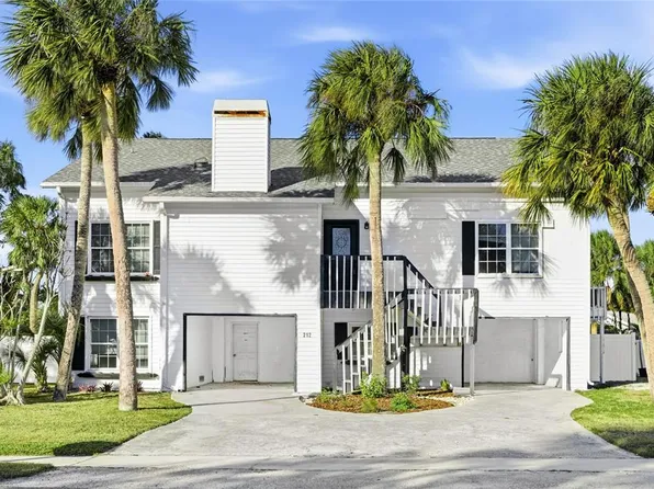 212 85th St, Holmes Beach, FL 34217