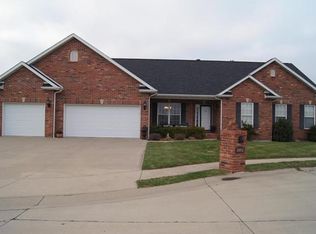 1002 Mandy Ln, New Baden, IL
