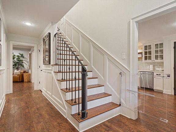 4th image of 402 Shadow Mountain Dr