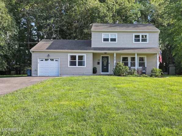 17 Winthrop Drive, Manalapan, NJ 07726