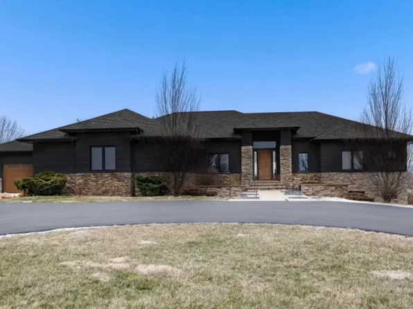 10772 Gordon Dr, Chatham, IL 62629