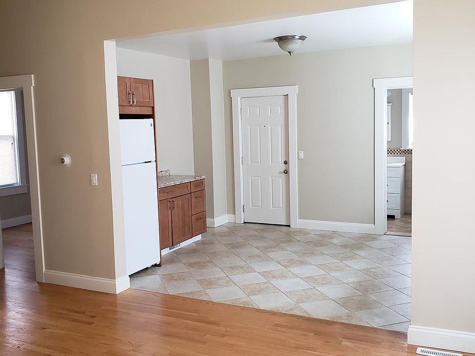 Living Room & Kitchen