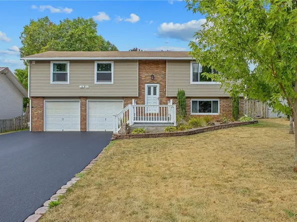 114 Overlook Dr, Baldwinsville, NY 13027