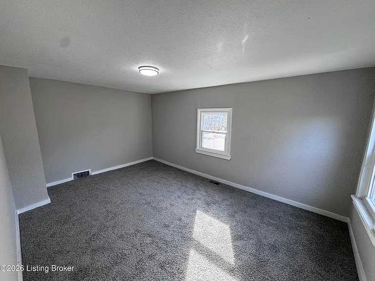 207 N 19th St — Photo 13
