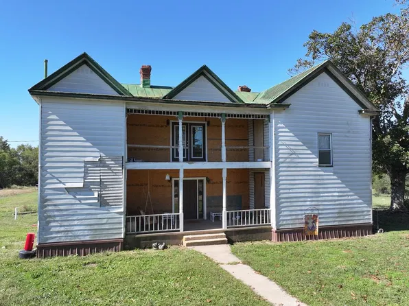 1717 Markham Rd, Gretna, VA 24557