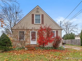 610 Clement Rd, Lansing, MI 48917