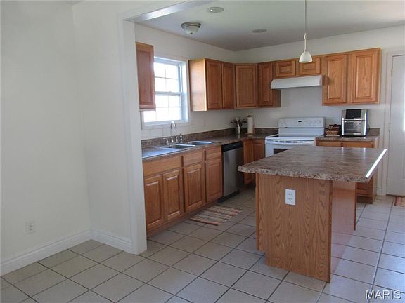 2nd image of 703 Tessa Dr