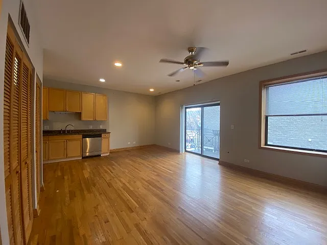 2120 W Washington Blvd #204 — Photo 5