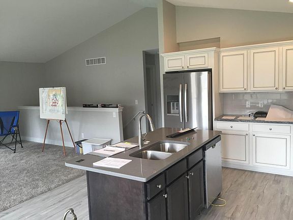 5th image of 111 Brewer Park Cir #34