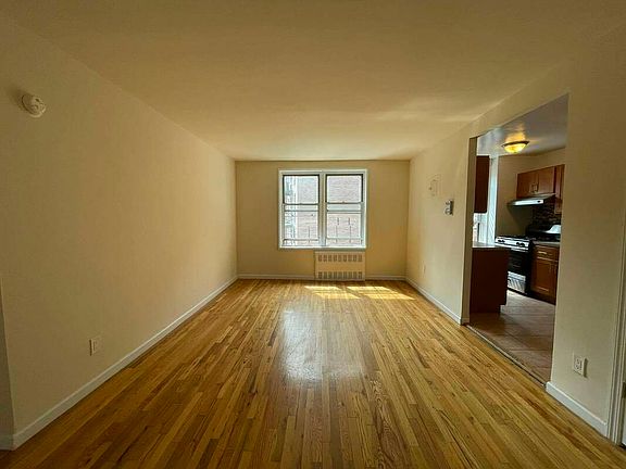 5th image of 142-20 84th Dr #3N