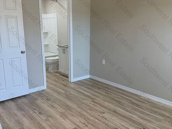 5th image of 1317 Mission Dr #A