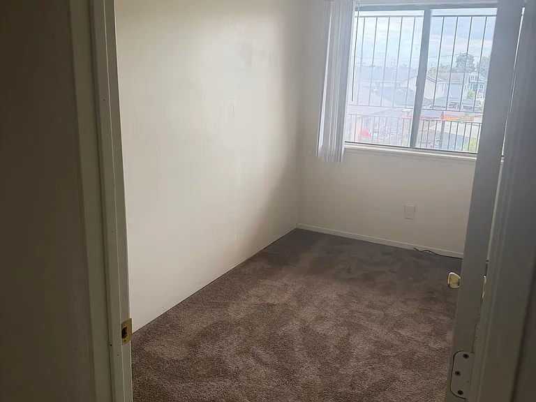 1300 Bissell Ave #205 — Photo 6