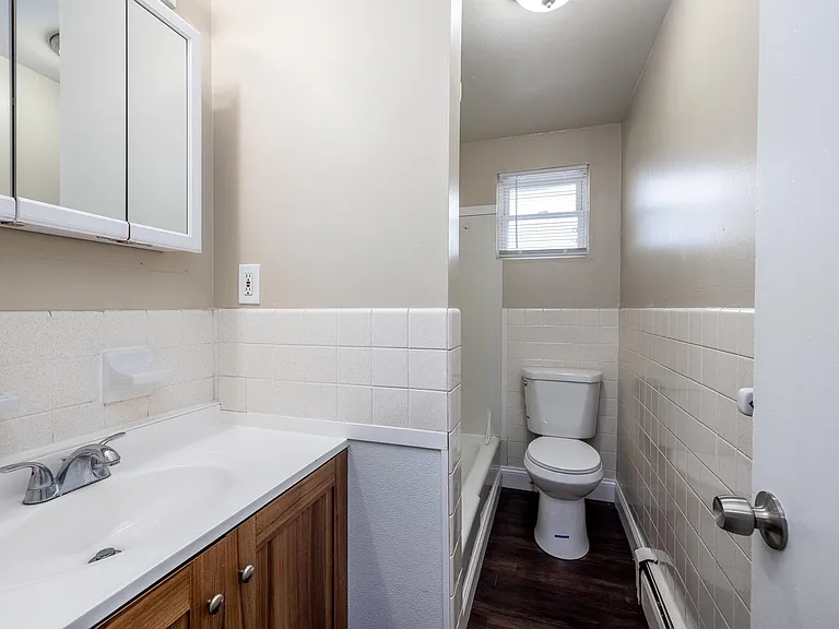 1 Gordon Pkwy — Photo 7