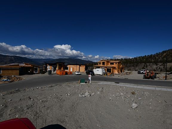 4th image of 1080 Antler Dr