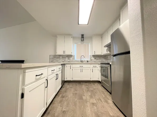 2428 Edgewater Dr APT 26, Santa Rosa, CA 95407